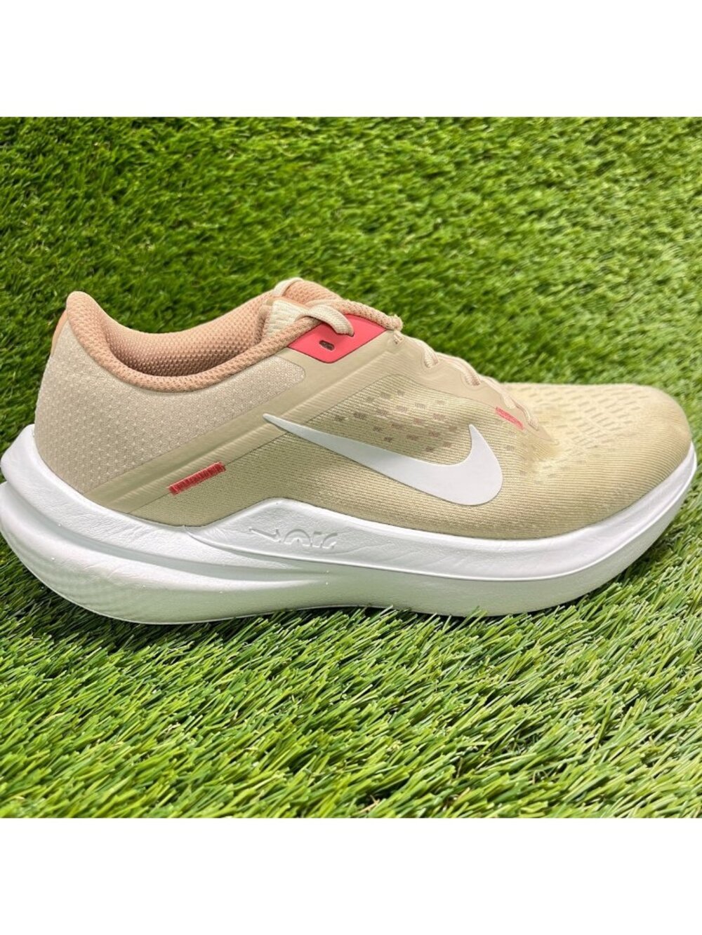 Nike Air Winflo 10 Womens Size 6.5 Beige White Athletic Running Shoes Sneakers